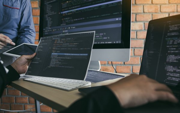WordPress vs Wix : Quelle plateforme choisir en 2023 ?